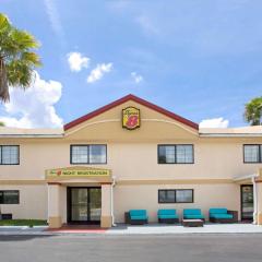 Super 8 by Wyndham Orlando International Drive