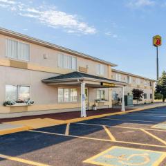 Super 8 by Wyndham Ionia MI