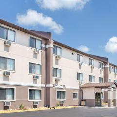 Boarders Inn & Suites by Cobblestone Hotels Waterloo Cedar Falls