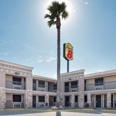 Super 8 by Wyndham McAllen-Downtown-Airport-LA Plaza Mall