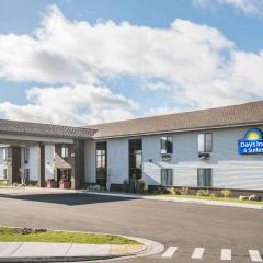 Days Inn & Suites by Wyndham Wausau