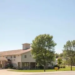 Super 8 by Wyndham Cresco IA