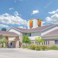 Super 8 by Wyndham Cedar Falls