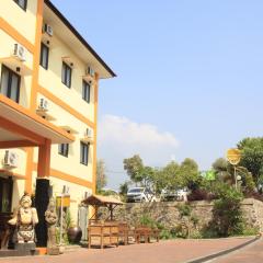 Ciptaningati Hotel