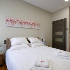 “ZEUS”, STYLISH LUXURY BUSINESS SUITE in the heart of Athens.