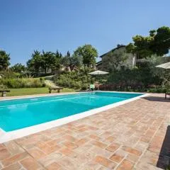 Umbrian Holiday on the enchanting hills of Todi!