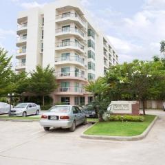 Flame Tree Residence by Patcha