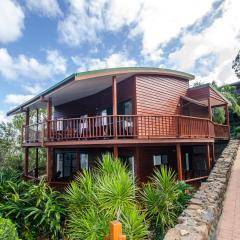 Casuarina Cove 1 on Hamilton Island by HamoRent
