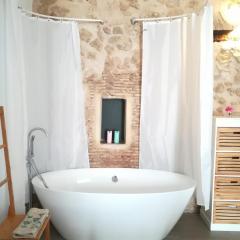 Suite Independiente de 45 m2 con bañera en pleno casco viejo