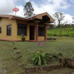 Casas de Campo Las Pavitas Cottages "Red Frog"