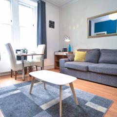 Modern Flat in Rosemount/City Centre