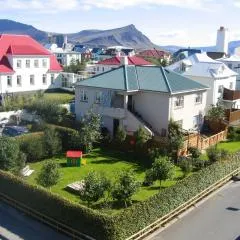 Teigur Guesthouse