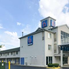 Motel 6-Statesville, NC