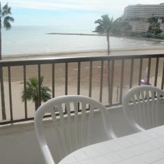 Apartamento dos dormitorios, primera línea y aire acondicionado