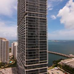 Luxury 5-star Condo @37th floor in Icon Brickell 2b/2b