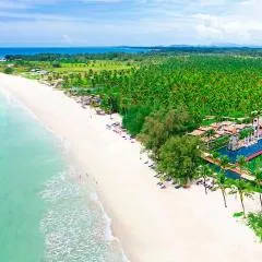 Graceland Khaolak Beachfront Resort