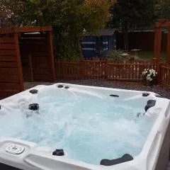 Ruth's Rest Country Retreat with private Hot Tub