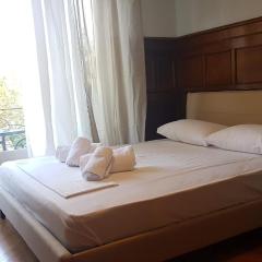 Violet Errathens Apartment - Athens Center, 7 BD, 3 BATH