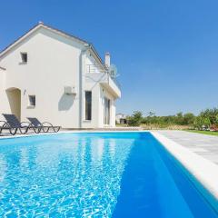 Villa Tonka with private pool near Krka