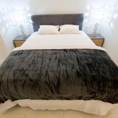 White Lux Apartment For 2 VIPGreece