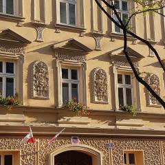 Homely Apartment's Old Town