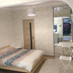 Дворик на Жуковского