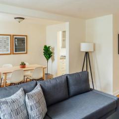 Modern 1BR Oasis in the Heart of the City - Marshfield G