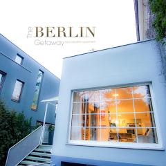 The Berlin Getaway / 80qm in Berlin's Historic Diplomatic Quarter