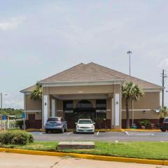 Quality Inn & Suites near Coliseum and Hwy 231 North