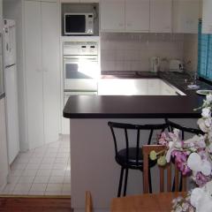 Accommodation Sydney North - Forestville 4 bedroom 2 bathroom house