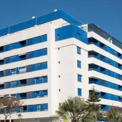 Piso Frente al Mar Primera Línea de Playa en Malaga con Parking Gratuito