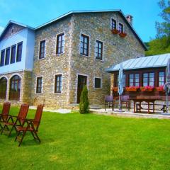 Argyro Guesthouse - Ξενώνας Αργυρώ