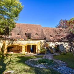 Holiday home with swimming pool