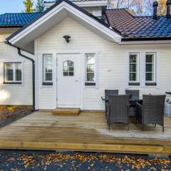 Holiday Home Hovimäki by Interhome