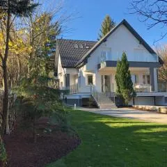 Green Buda Valley: Holiday home with garden