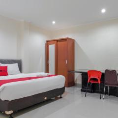 RedDoorz @ Jalan Biak Roxy Jakarta