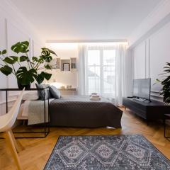 Old Town Premium Queen`s Apartments