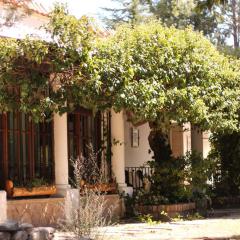 Hosteria y Cabañas Los Mimbres