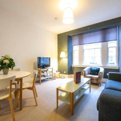 JOIVY Perfect Location! Charming Rose St Apt for Couples