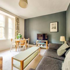 ALTIDO Amazing Location! - Lovely Rose St Apt in New Town