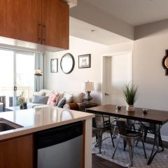 Santa Monica 2 Bed/ 2 Bath