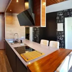 Sunny Luxury Apartment
