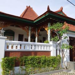 Rumah Jawa Guest House (Syariah)