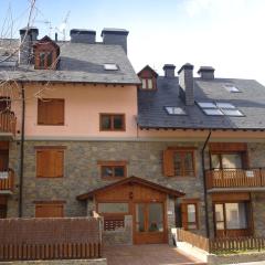 Apartamentos wifi Baqueira & Aigüestortes con jardín privado