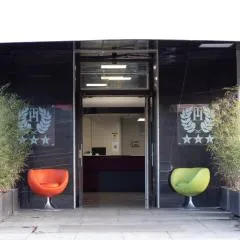 Tiby Hotel