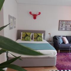 Ripple - Modern Condo with pool, aircon, parking