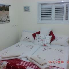 Lovely Little Apartment near Beach