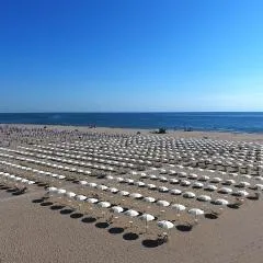 Albatross Mobile Homes on Camping Mare e Pineta