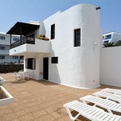 3BR Beach House - Solarium & Shower Terrace