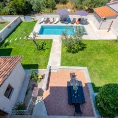 Apartment with private pool